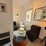 Duplex Ullstein- 4 Bedrooms, 2 Bathrooms, Living Room, 2 Parking Spaces, Boxspringbeds, Family & Business Apartment! *