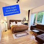 Duplex Ullstein- 4 Bedrooms, 2 Bathrooms, Living Room, 2 Parking Spaces, Boxspringbeds, Family & Business Apartment! ベルリン