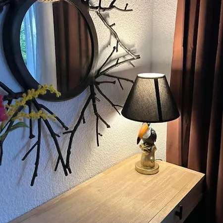 Duplex Ullstein- 4 Bedrooms, 2 Bathrooms, Living Room, 2 Parking Spaces, Boxspringbeds, Family & Business Apartment! Apartman