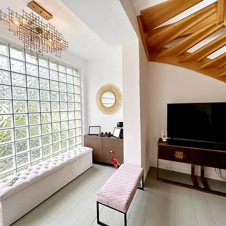 Appartamento Duplex Ullstein- 4 Bedrooms, 2 Bathrooms, Living Room, 2 Parking Spaces, Boxspringbeds, Family & Business Apartment! *