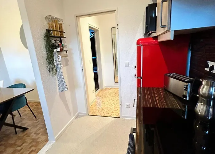 Duplex Ullstein- 4 Bedrooms, 2 Bathrooms, Living Room, 2 Parking Spaces, Boxspringbeds, Family & Business Apartment!