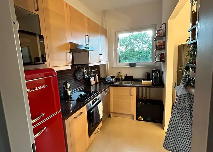 Duplex Ullstein- 4 Bedrooms, 2 Bathrooms, Living Room, 2 Parking Spaces, Boxspringbeds, Family & Business Apartment! *