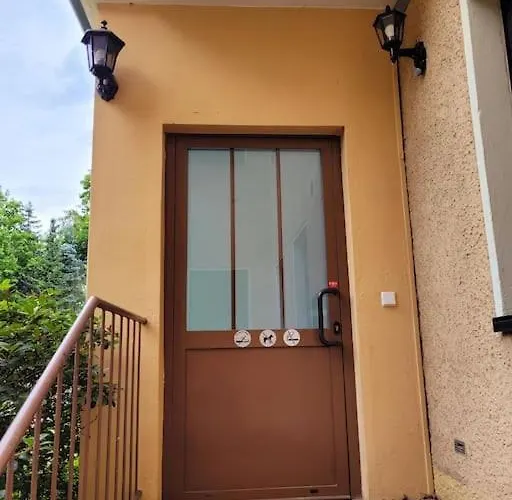 Duplex Ullstein- 4 Bedrooms, 2 Bathrooms, Living Room, 2 Parking Spaces, Boxspringbeds, Family & Business Apartment! *