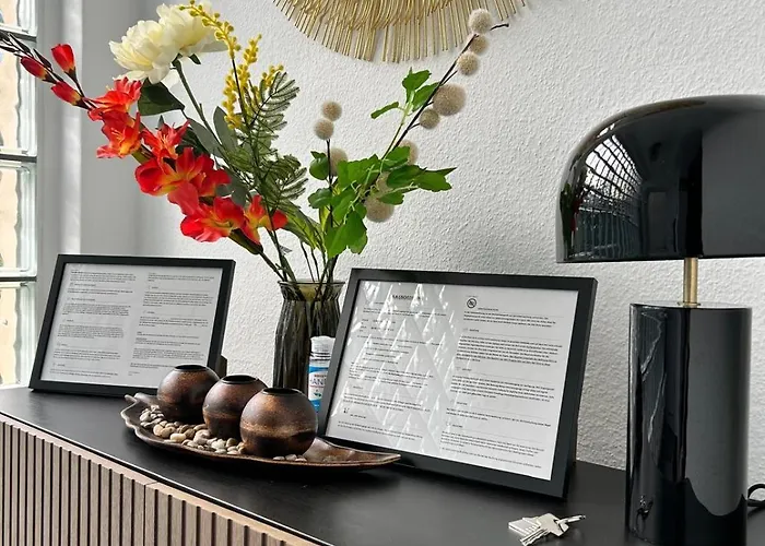 Duplex Ullstein- 4 Bedrooms, 2 Bathrooms, Living Room, 2 Parking Spaces, Boxspringbeds, Family & Business Apartment! Apartment *