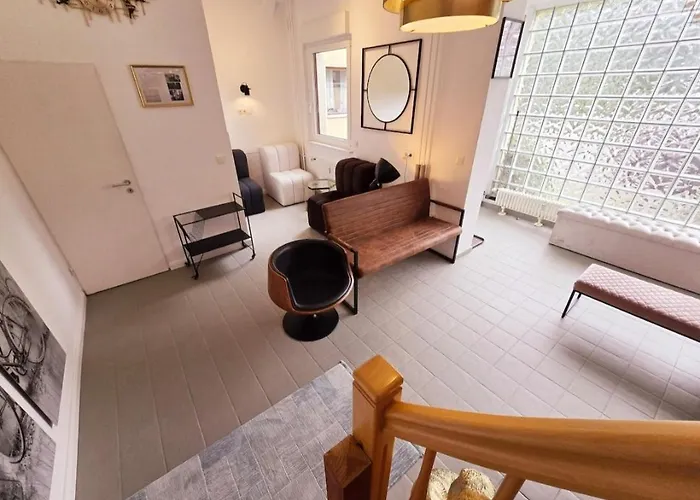 Duplex Ullstein- 4 Bedrooms, 2 Bathrooms, Living Room, 2 Parking Spaces, Boxspringbeds, Family & Business Apartment! *