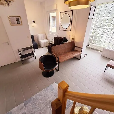 Duplex Ullstein- 4 Bedrooms, 2 Bathrooms, Living Room, 2 Parking Spaces, Boxspringbeds, Family & Business Apartment! *