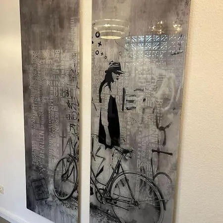 Duplex Ullstein- 4 Bedrooms, 2 Bathrooms, Living Room, 2 Parking Spaces, Boxspringbeds, Family & Business Apartment! * Берлин