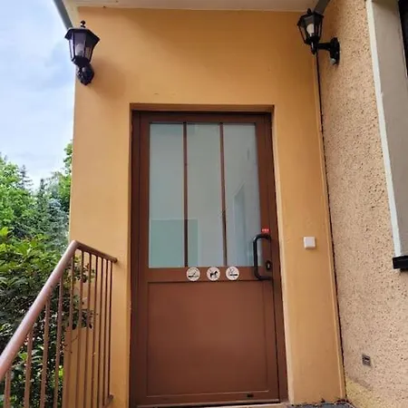 Duplex Ullstein- 4 Bedrooms, 2 Bathrooms, Living Room, 2 Parking Spaces, Boxspringbeds, Family & Business Apartment! *