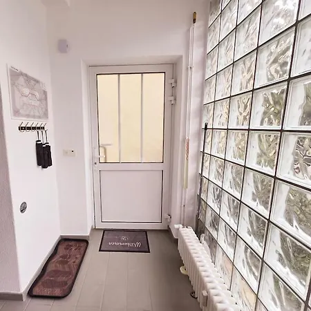 Апартаменты Duplex Ullstein- 4 Bedrooms, 2 Bathrooms, Living Room, 2 Parking Spaces, Boxspringbeds, Family & Business Apartment! Берлин